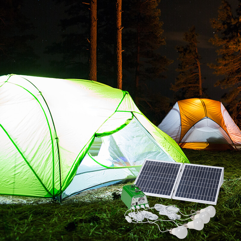 Multifunctioneel outdoor camping zonne-verlichtingssysteem met telefoonoplader